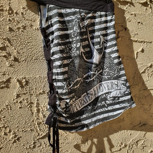 Iron Fist B&W Striped Pirates & Lovers Top - Picture 4 of 4